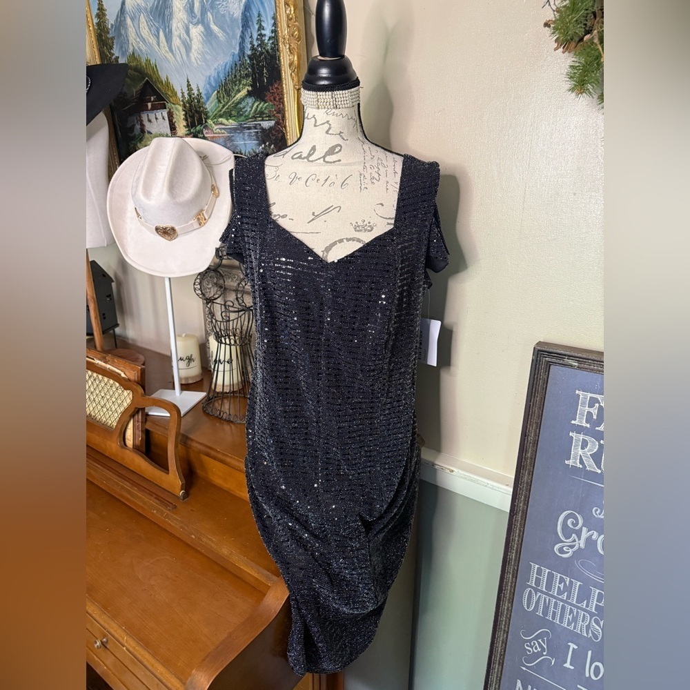 Black Sequin Sleeveless cocktail Shimmer Cold Shoulder Dazzle Dress NWT 140